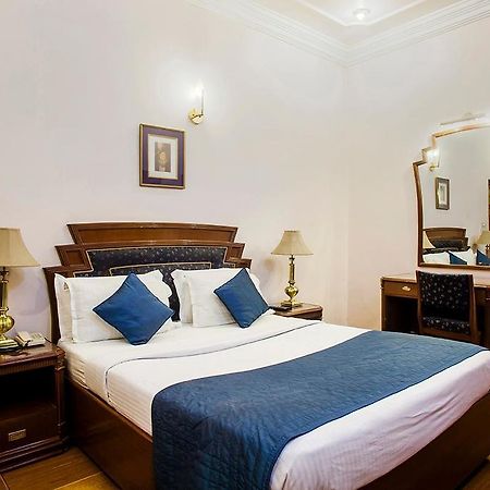 Hotel Imperial House Аллахабад Экстерьер фото