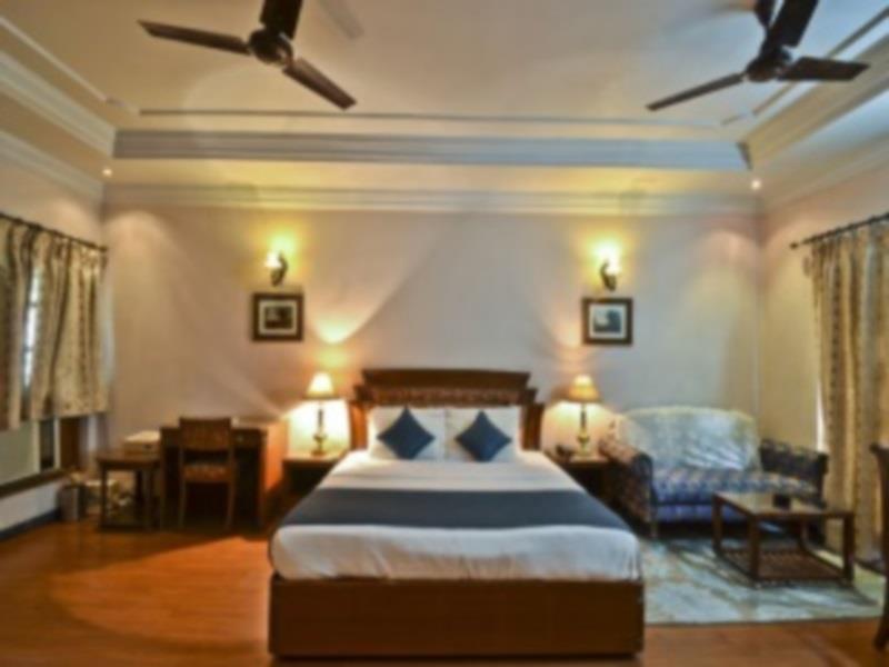 Hotel Imperial House Аллахабад Экстерьер фото