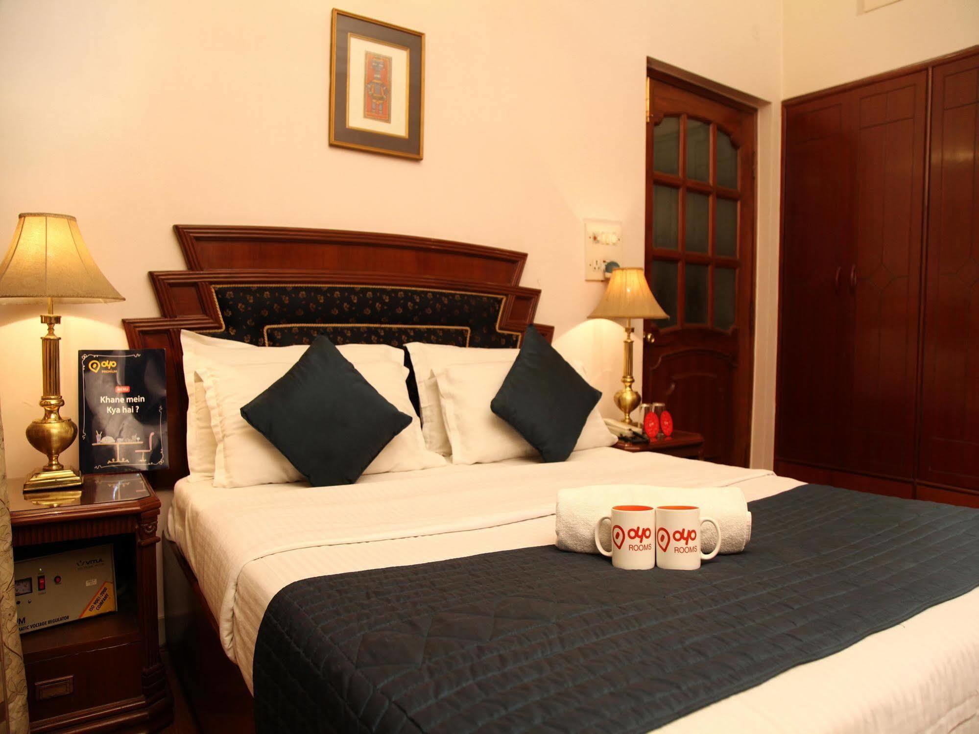 Hotel Imperial House Аллахабад Экстерьер фото